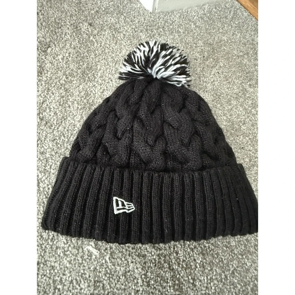 CHICAGO BULLS NBA BASKETBALL NEW ERA‎ KNIT LINED POM BEANIE HAT CAP Women's